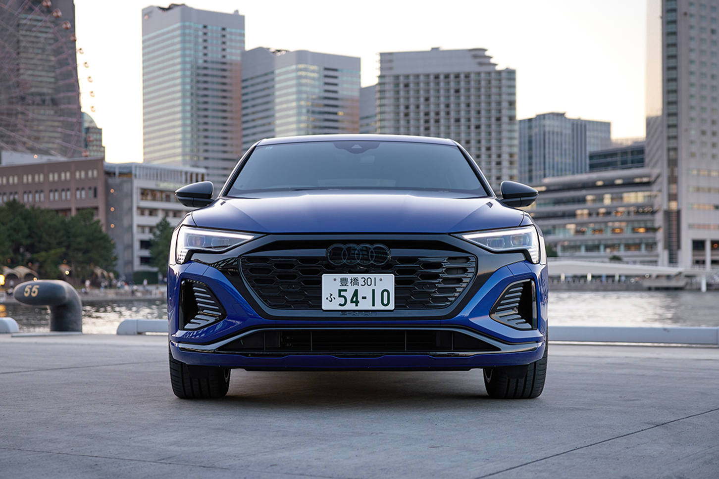 アウディ Q8 スポーツバック 55 イートロン クアトロ Sライン｜Audi Q8 Sportback 55 e-tron quattro S line