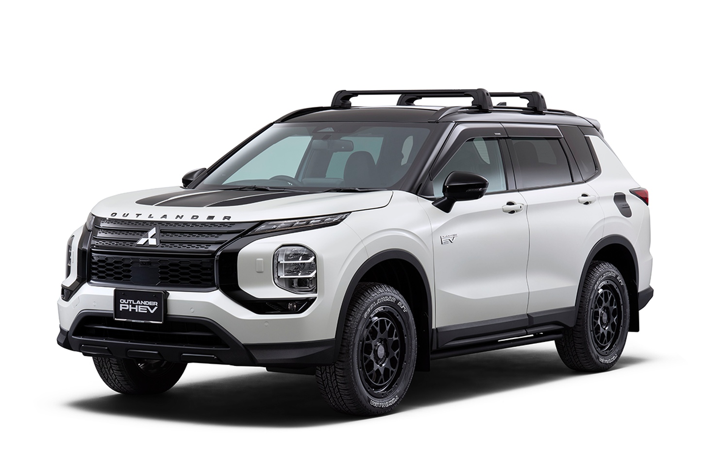 アウトランダーPHEV ACTIVE FIELD(アクティブフィールド)