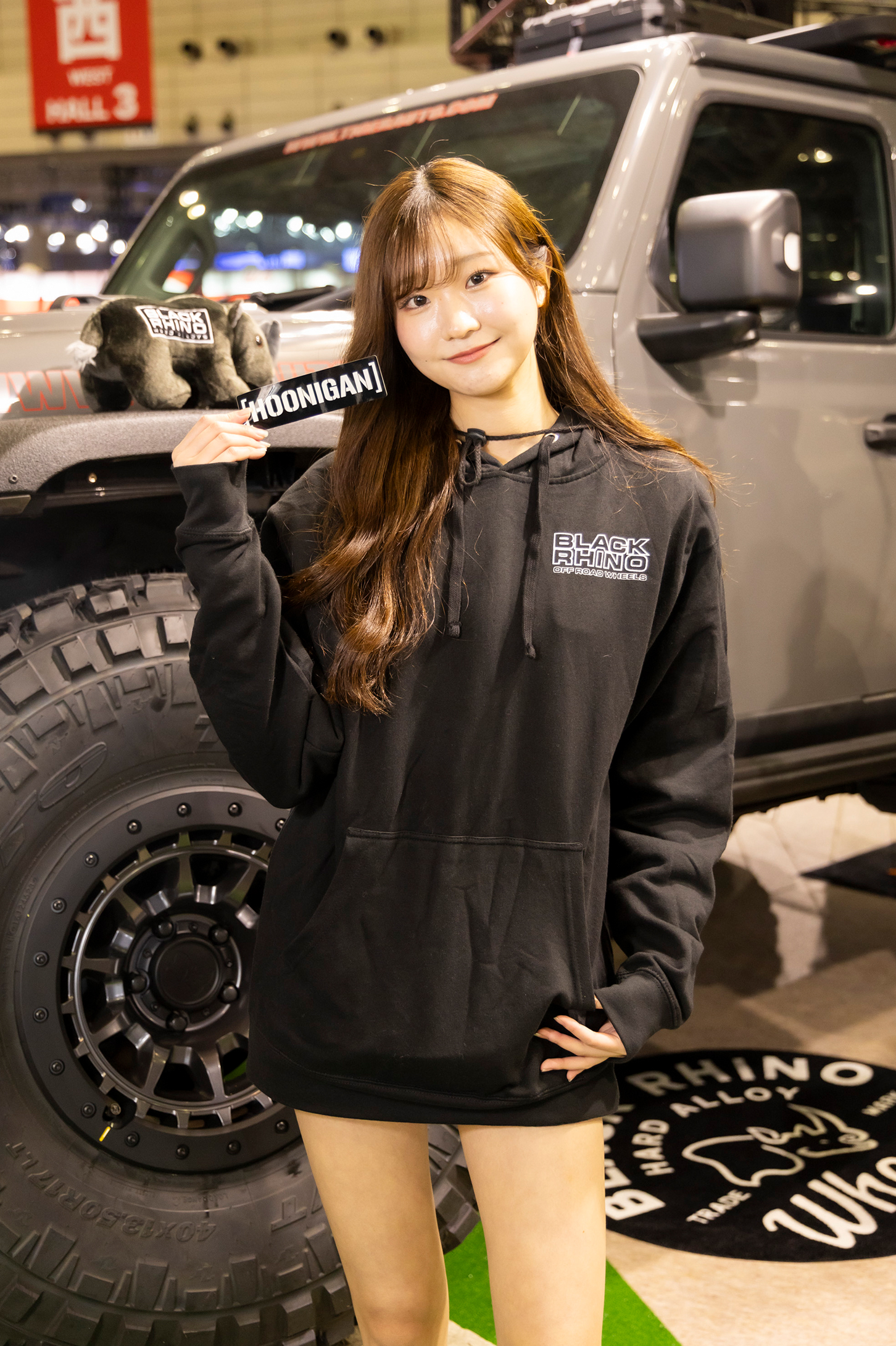 山の似合いそうなエムエルジェイ美女