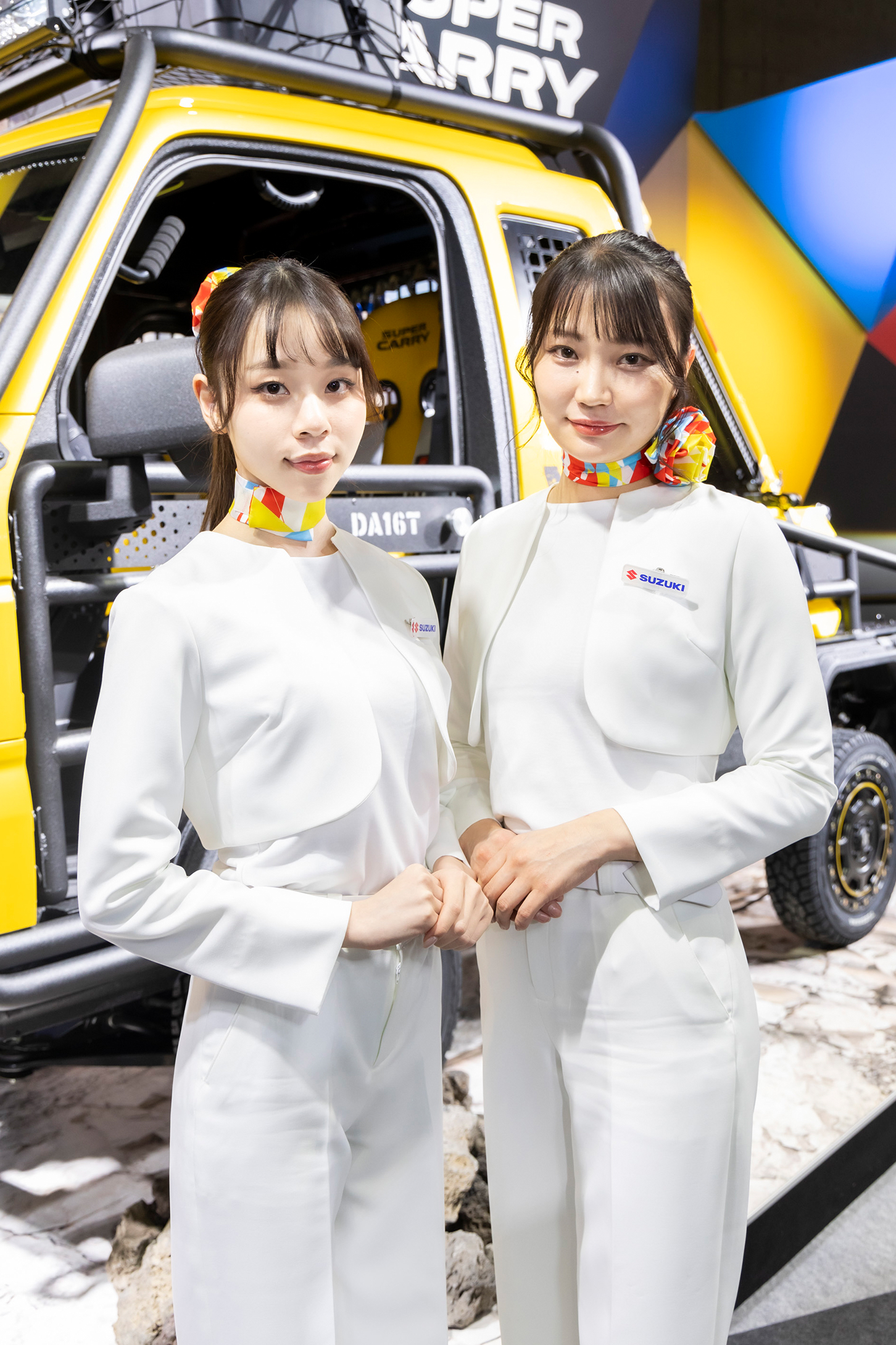 スズキブースのクールな美女とキュートな美女