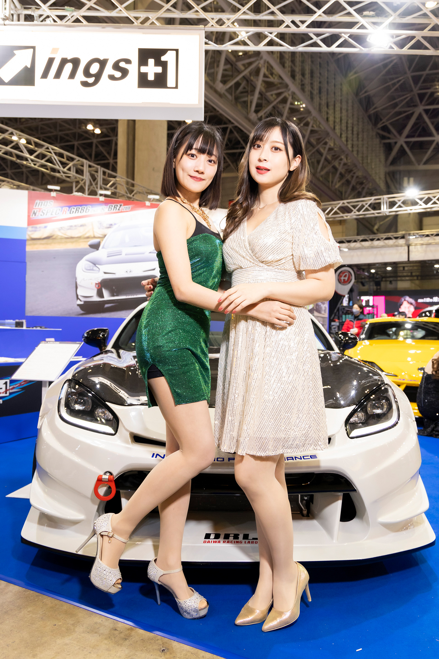 イングス美女ふたりの仲良しショット