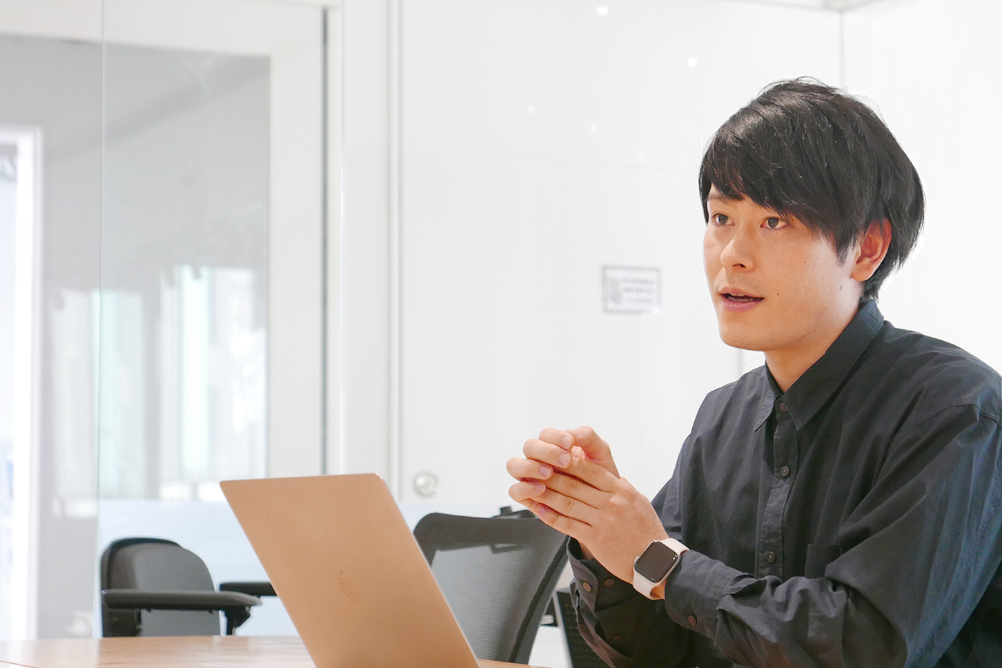 製品の特徴や開発の舞台裏を語ってくれたWHILLプロダクト・サービス企画室の赤間 礼さん。
