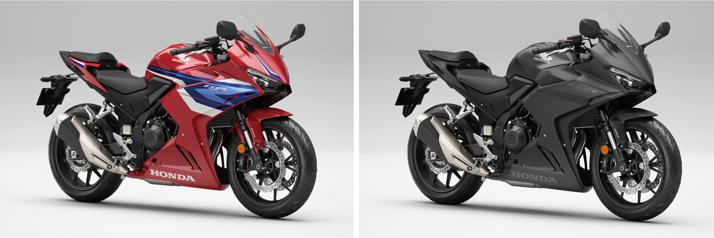 写真左からCBR400Rのグランプリレッドカラーと、マットバリスティックブラックメタリックカラー。