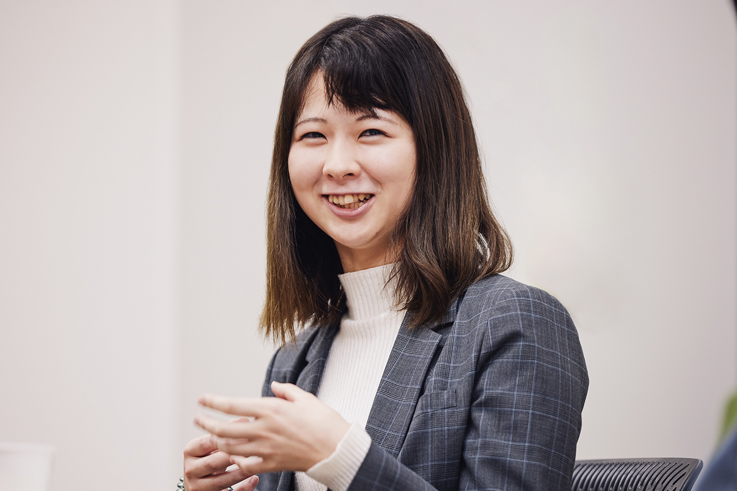 普段の生活とキャンプでクルマを運転している村松さん