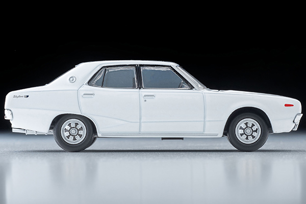 LV-N270b 日産スカイライン 2000GT（白）74年式