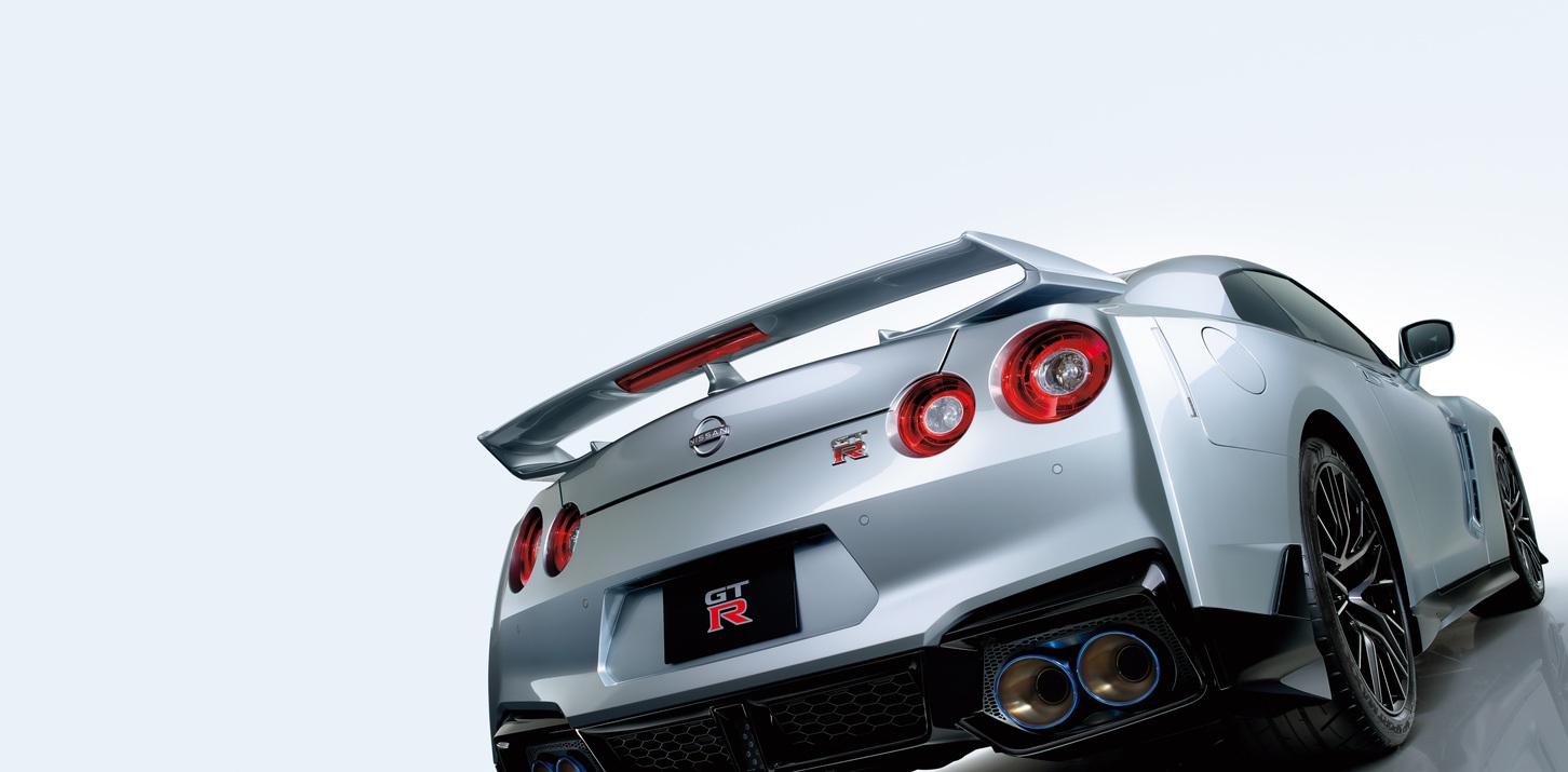 NISSAN GT-R Premium edition