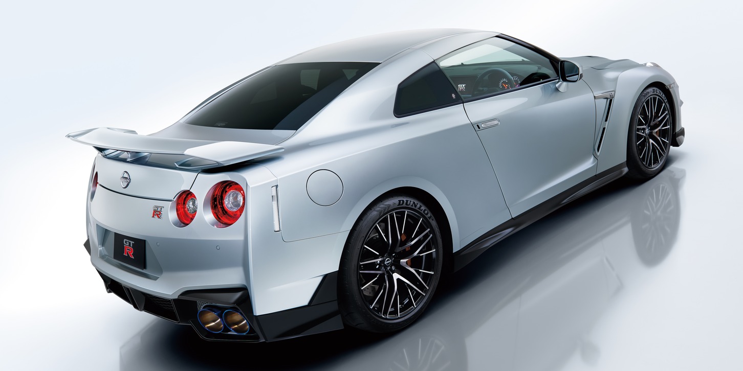 NISSAN GT-R Premium edition