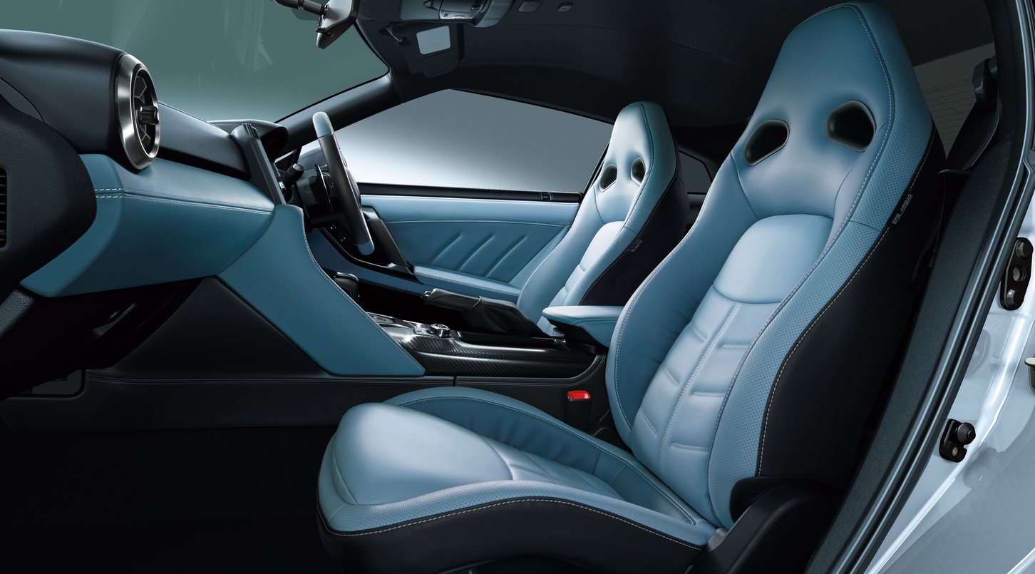 GT-R Premium edition 内装色ブルーヘブン