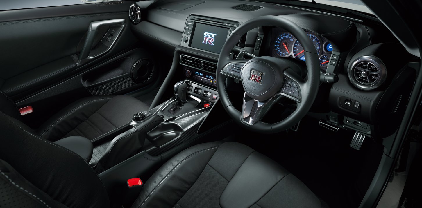 GT-R Pure edition 内装色ブラック