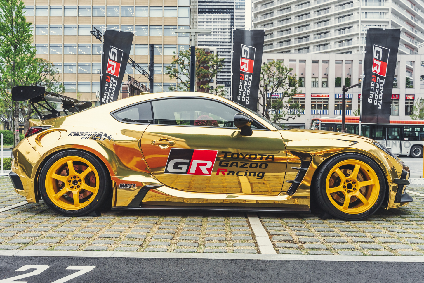 マクドナルド×トヨタ×トミカ｜ハッピーセット｜金色のトヨタGR86｜サイド