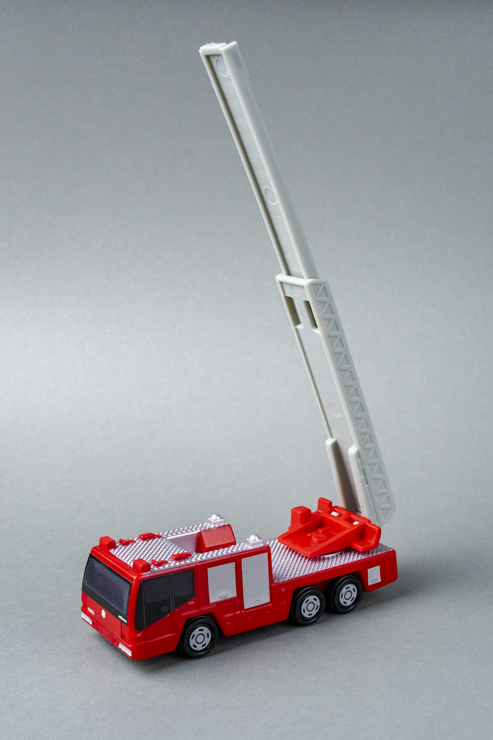 マクドナルド｜ハッピーセット｜トミカ｜日野はしご付消防車（モリタ・スーパージャイロラダー）