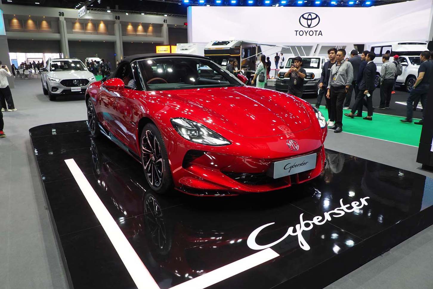 上海汽車（SAIC）傘下のMGはタイのEVシェアで2位。かつてのスポーツカーブランドを思い起こさせる「Cyberster」を発表