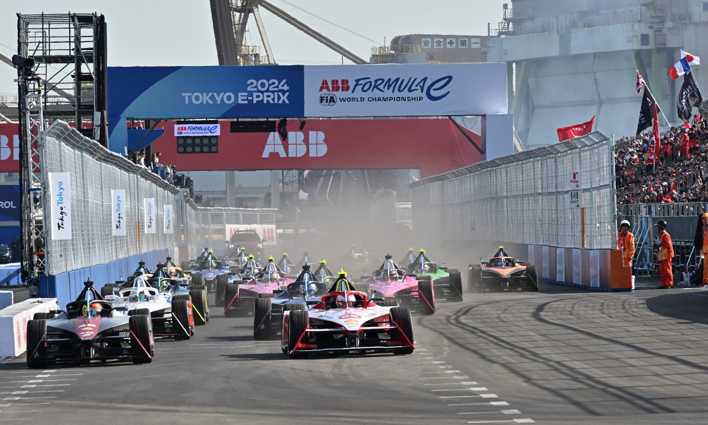 ポールポジションを獲得し、レース終盤までトップを死守した日産のオリバー・ローランド選手。