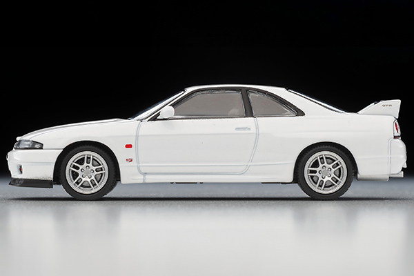 LV-N308c 日産 スカイライン GT-R V-spec N1（白）95年式