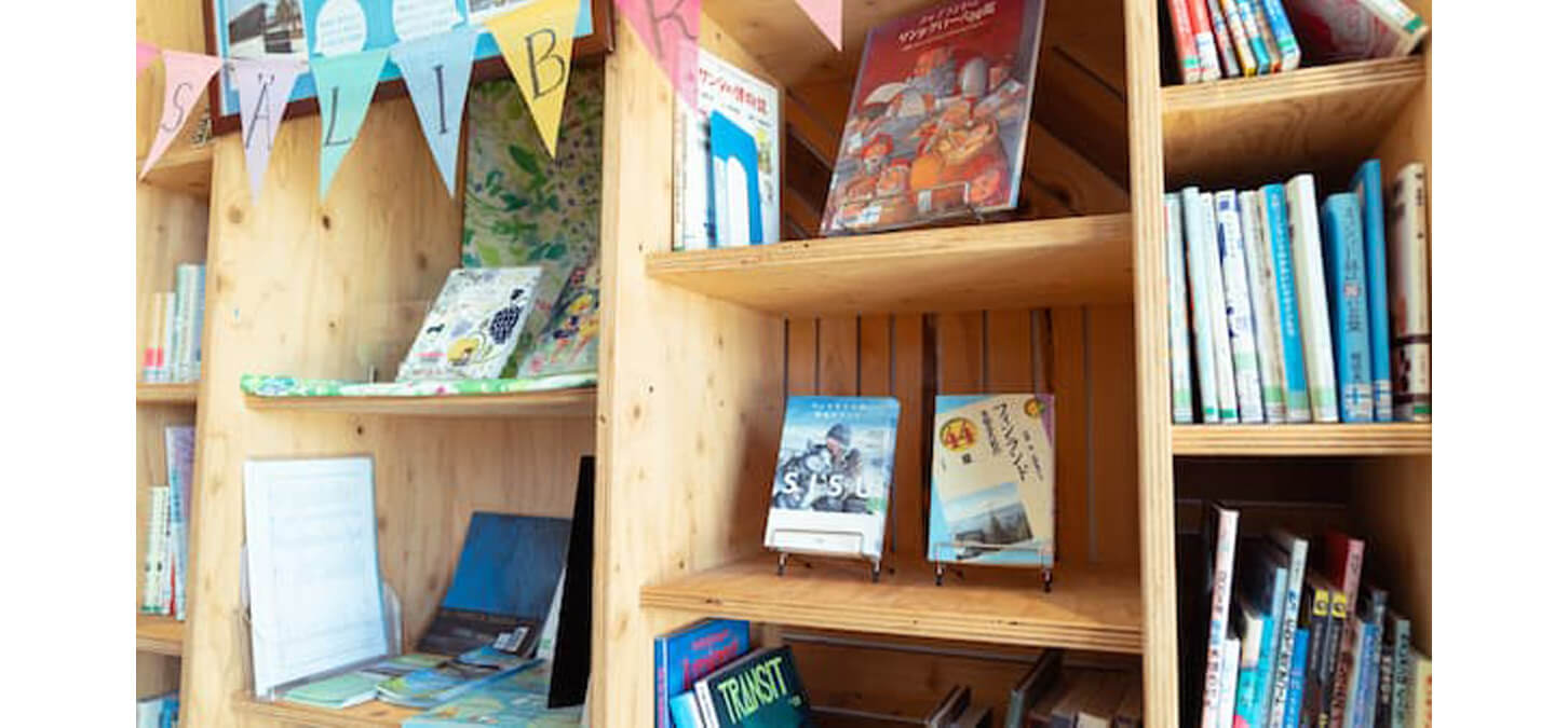 北欧8ヶ国についての本が集まったセレクト図書館「ミッドサマーライブラリー」