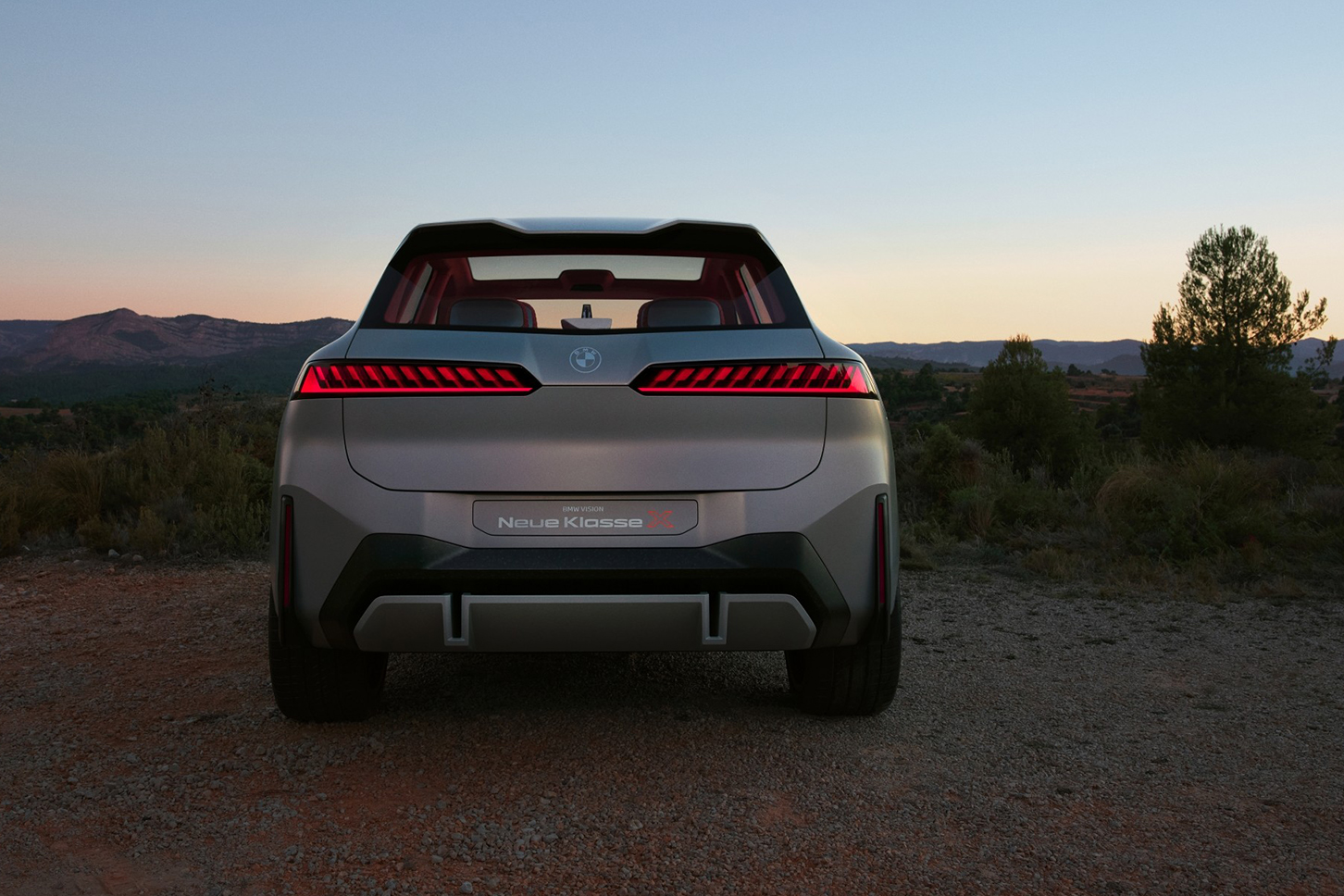 ビー・エム・ダブリュー ビジョン ノイエ・クラッセX｜BMW Vision Neue Klasse X