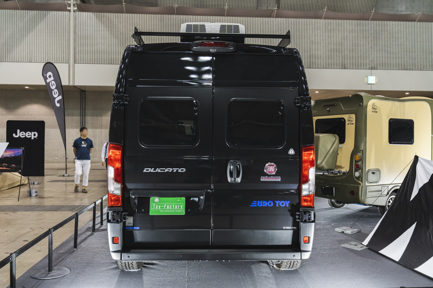 NEWS小山慶一郎氏の愛車｜東京アウトドアショー2024｜トイファクトリー・ダヴィンチ6.0｜フィアット・デュカト｜リア