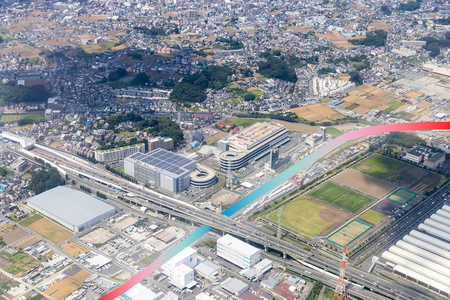 和光富士見バイパスの起点となる外環道 和光北IC。（画像：(c) northsan - stock.adobe.comを元に作成）