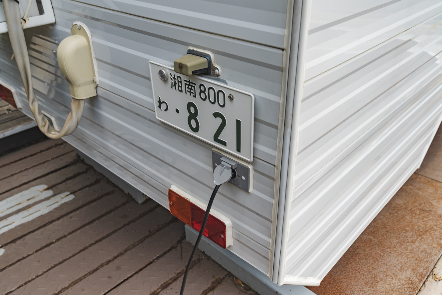 キャブコンにRVパークの電源を接続！