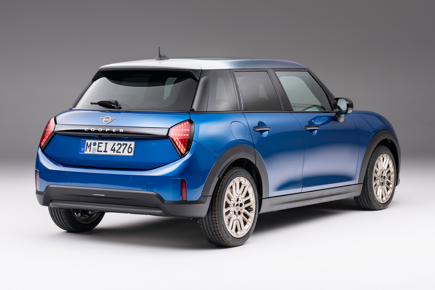 新型MINI COOPER 5 DOOR