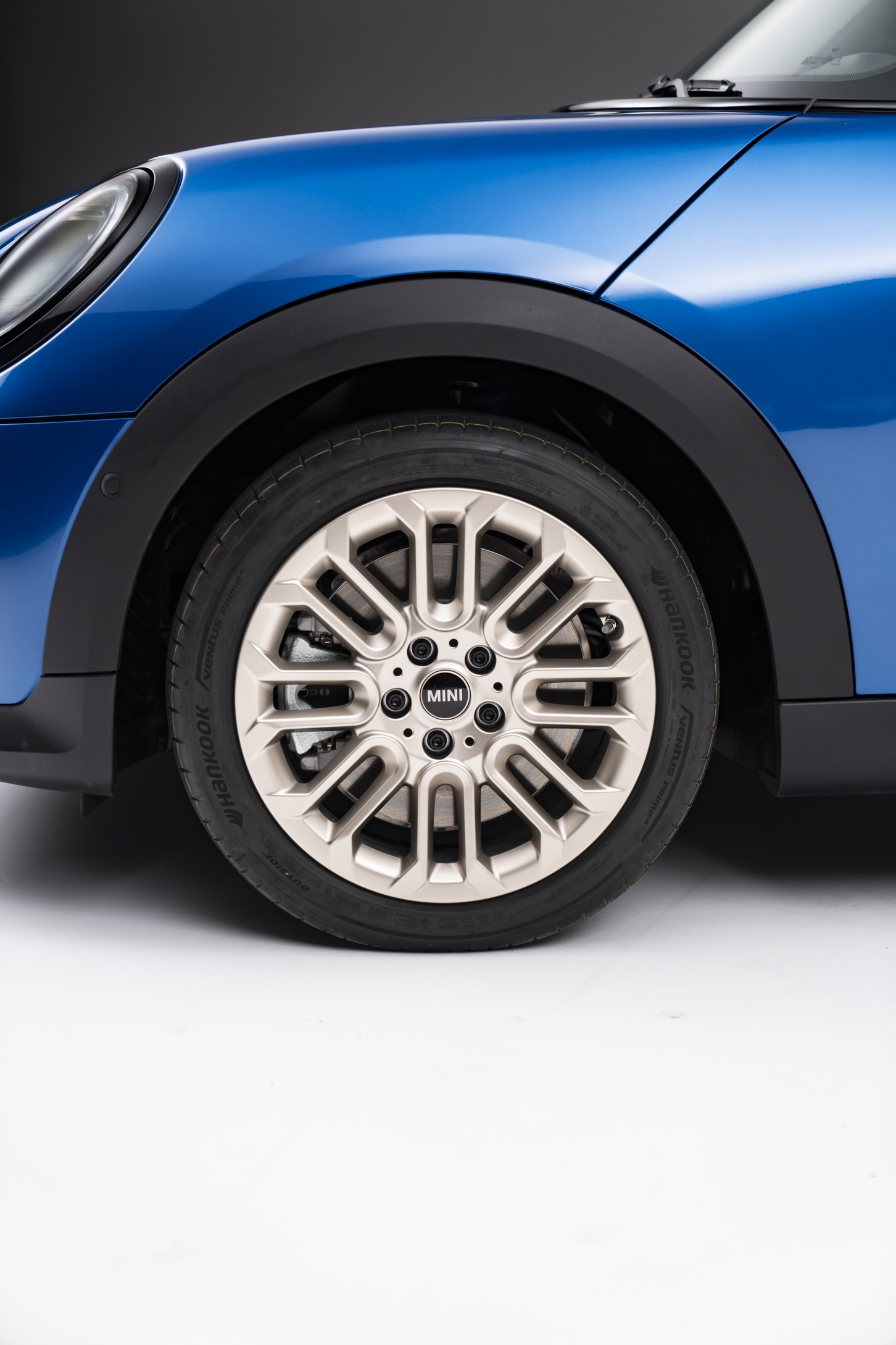 新型MINI COOPER 5 DOOR