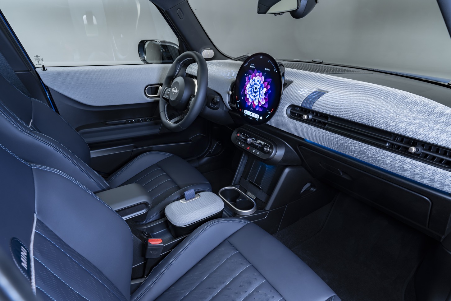 新型MINI COOPER 5 DOOR