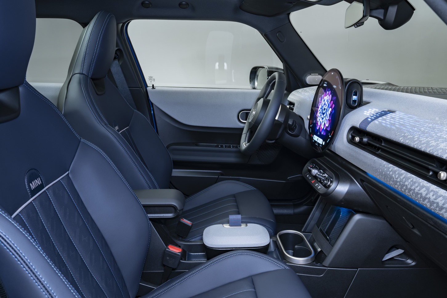 新型MINI COOPER 5 DOOR