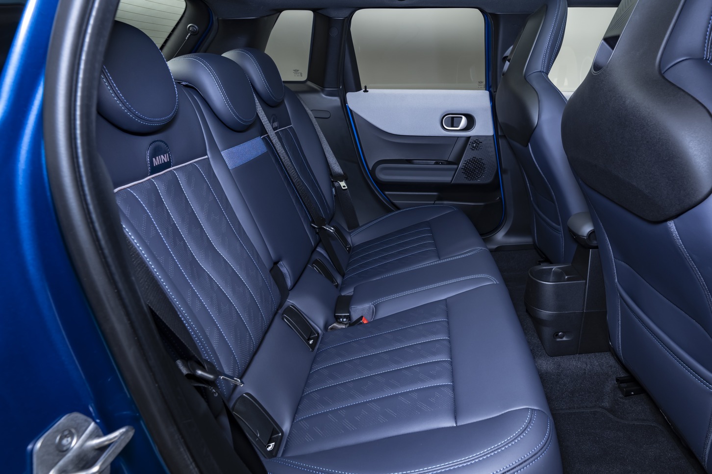 新型MINI COOPER 5 DOOR