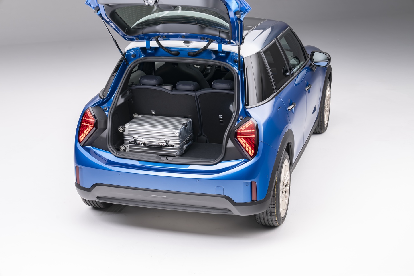 新型MINI COOPER 5 DOOR