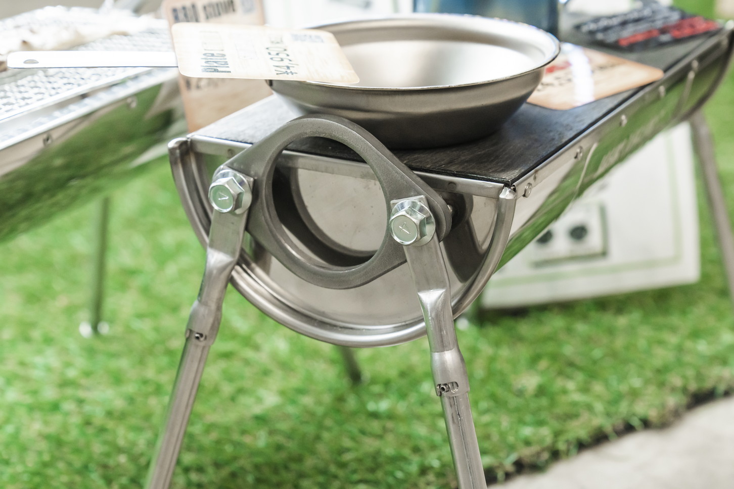 FUJITSUBO｜藤壺｜SMITH SUSono｜アウトドア｜BBQ stoveを横から