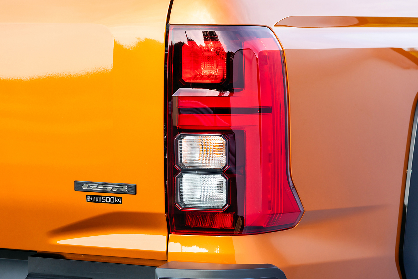 三菱 トライトン｜Mitsubishi Triton