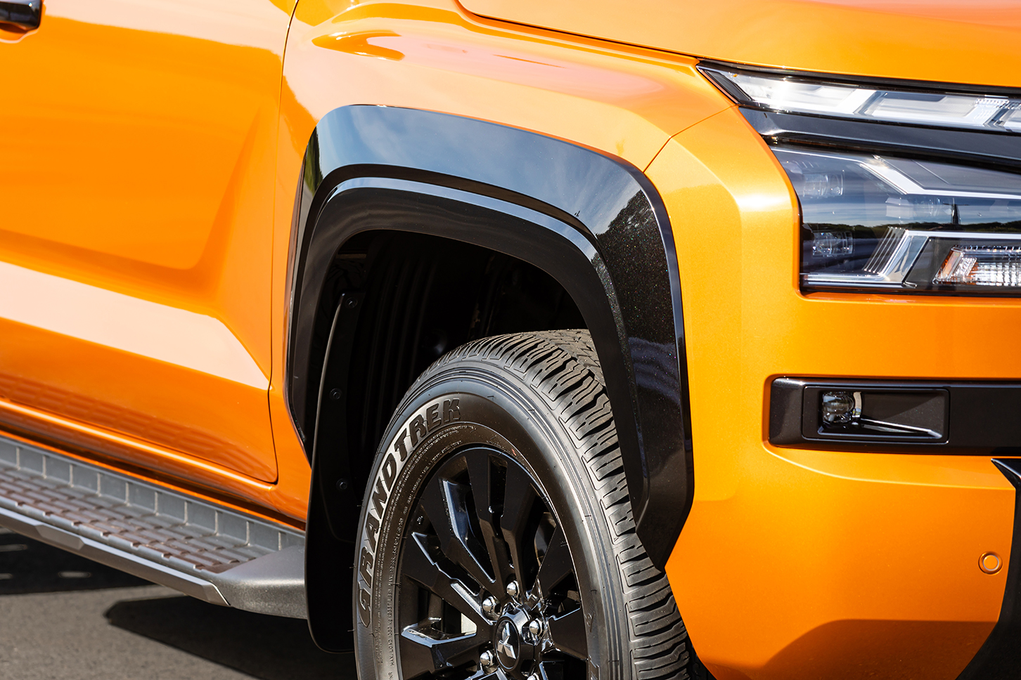 三菱 トライトン｜Mitsubishi Triton