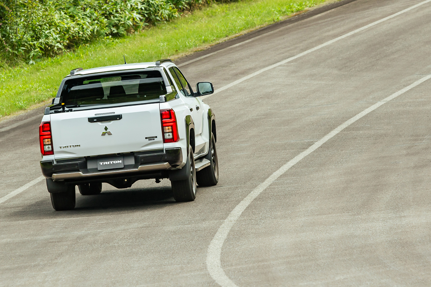 三菱 トライトン｜Mitsubishi Triton