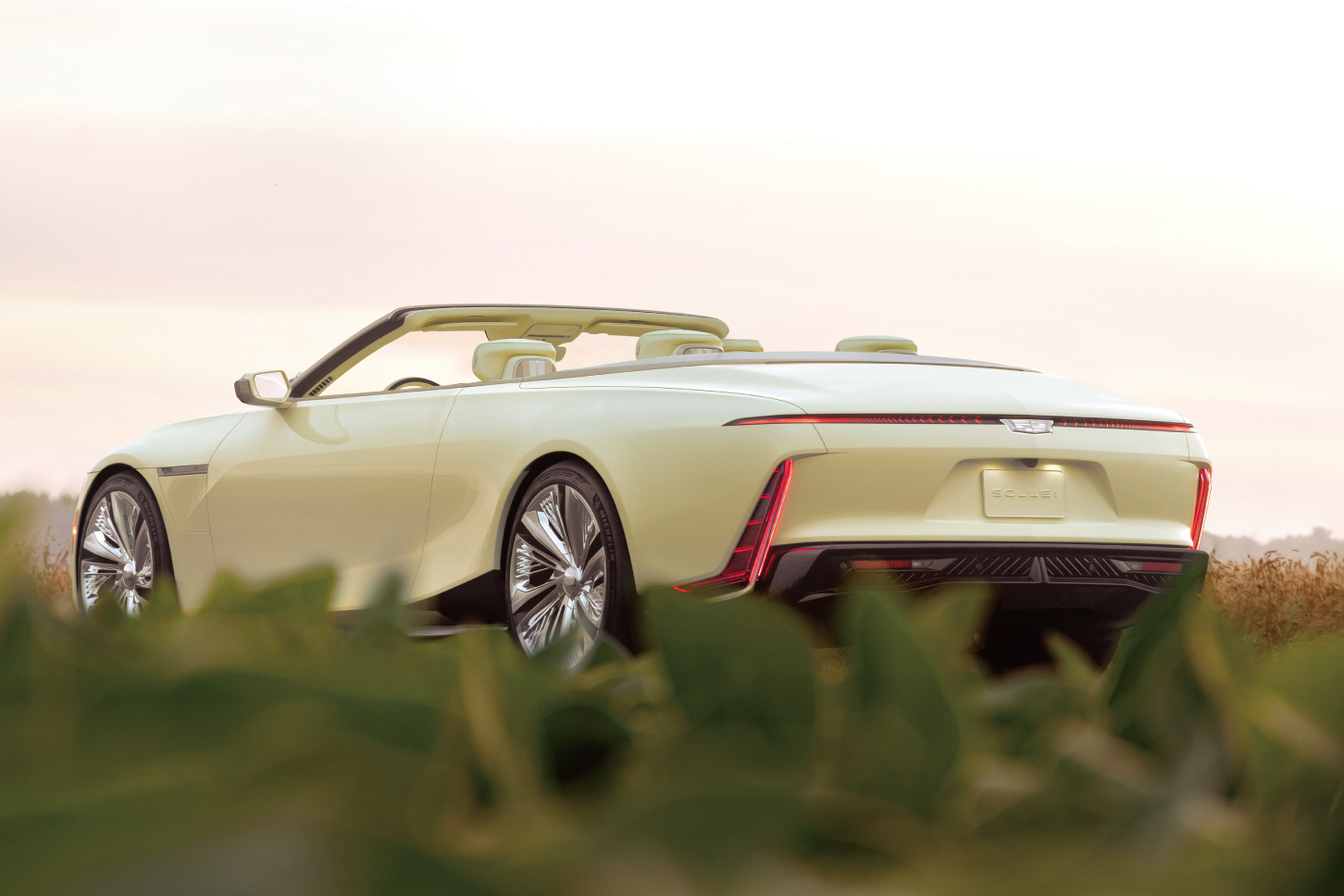 キャデラック ソレイ｜Cadillac SOLLEI